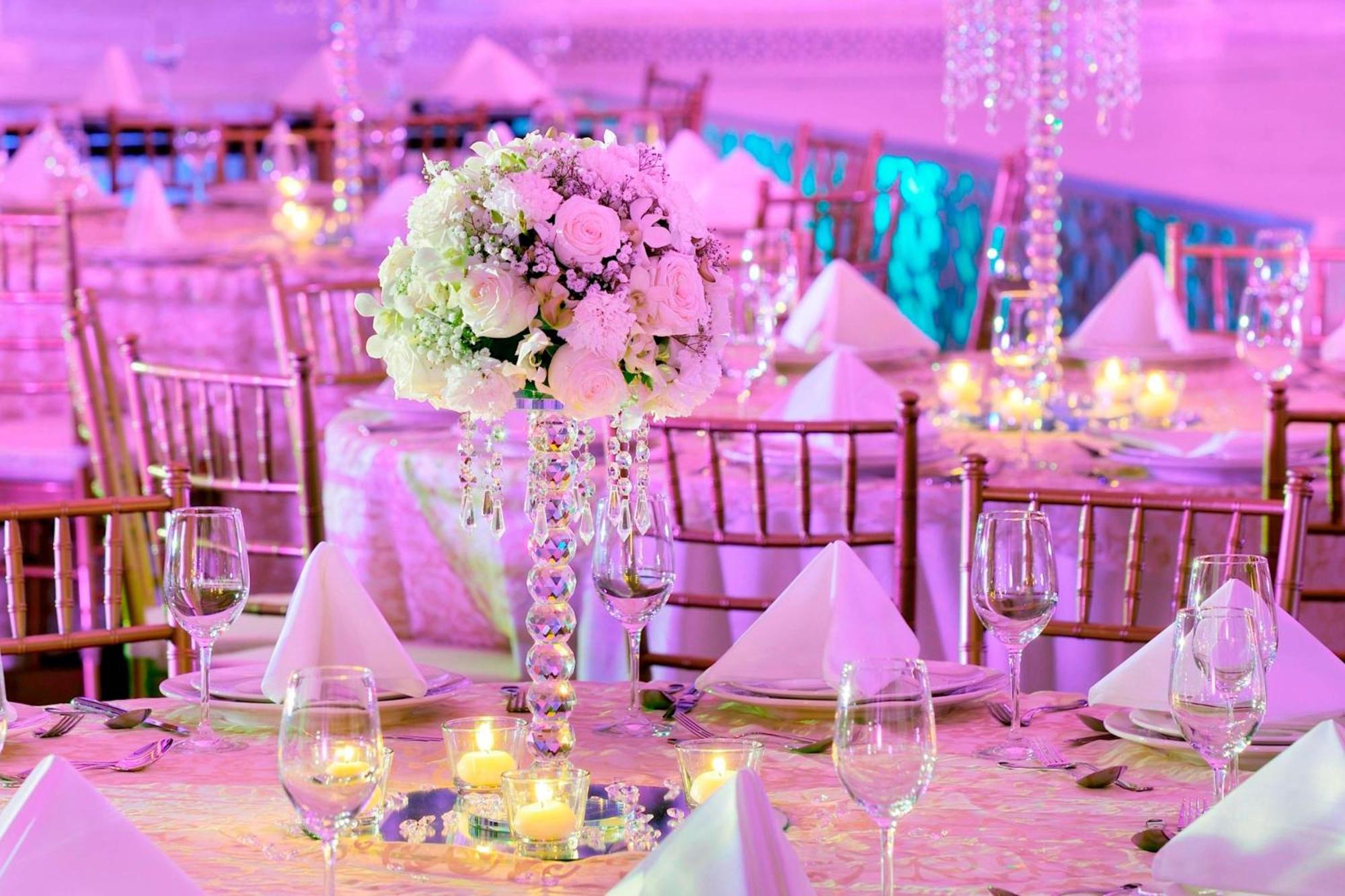 Marriott Hotel Al Jaddaf, Dubai Dış mekan fotoğraf A wedding reception