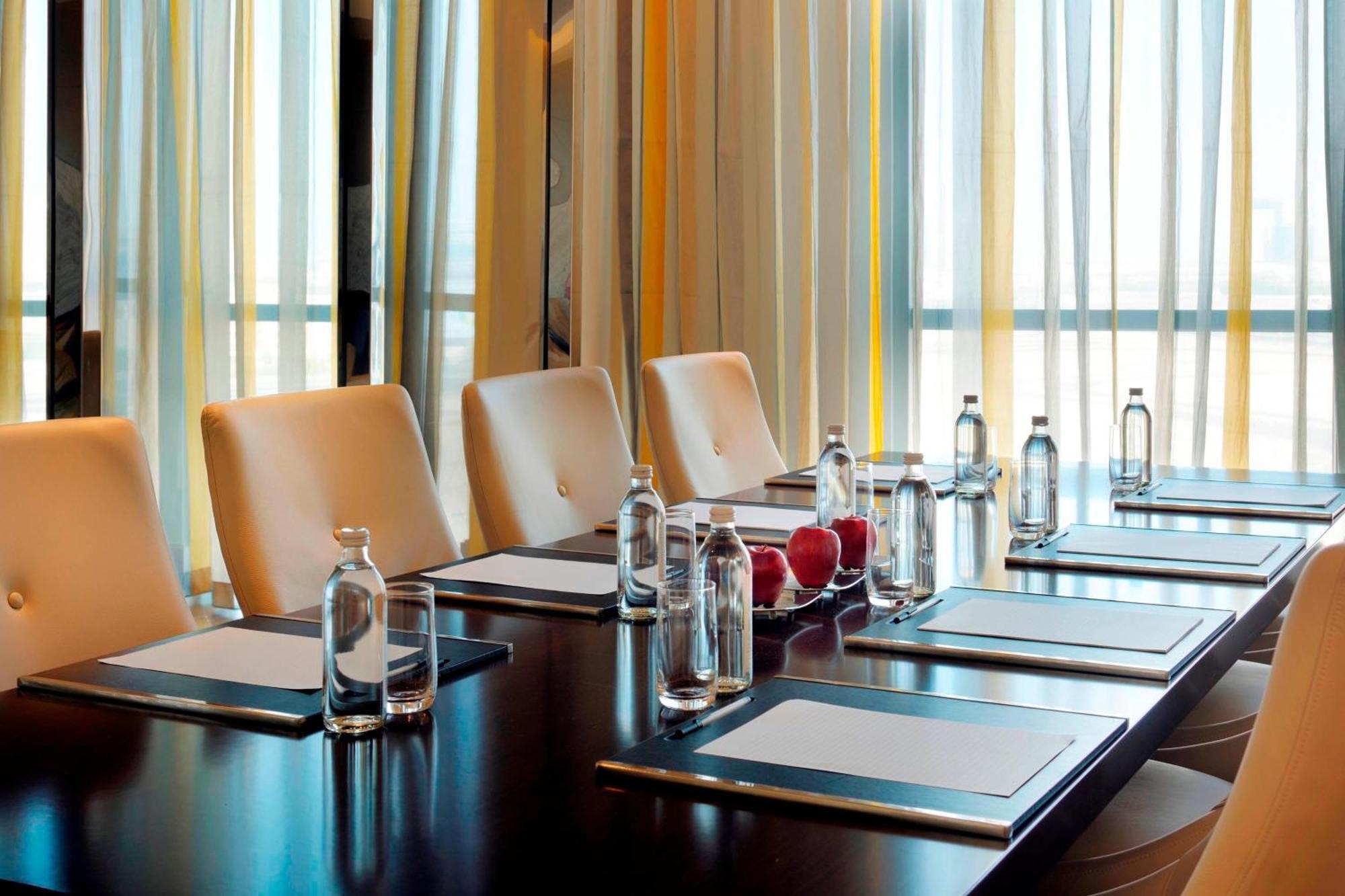 Marriott Hotel Al Jaddaf, Dubai Dış mekan fotoğraf Meeting room