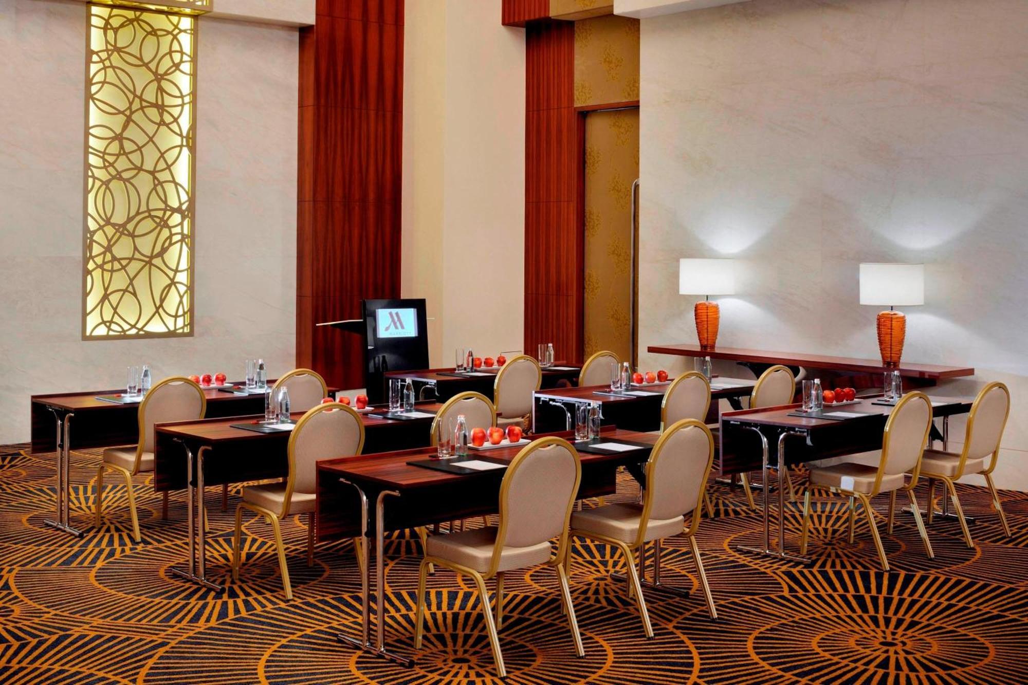 Marriott Hotel Al Jaddaf, Dubai Dış mekan fotoğraf Meeting room
