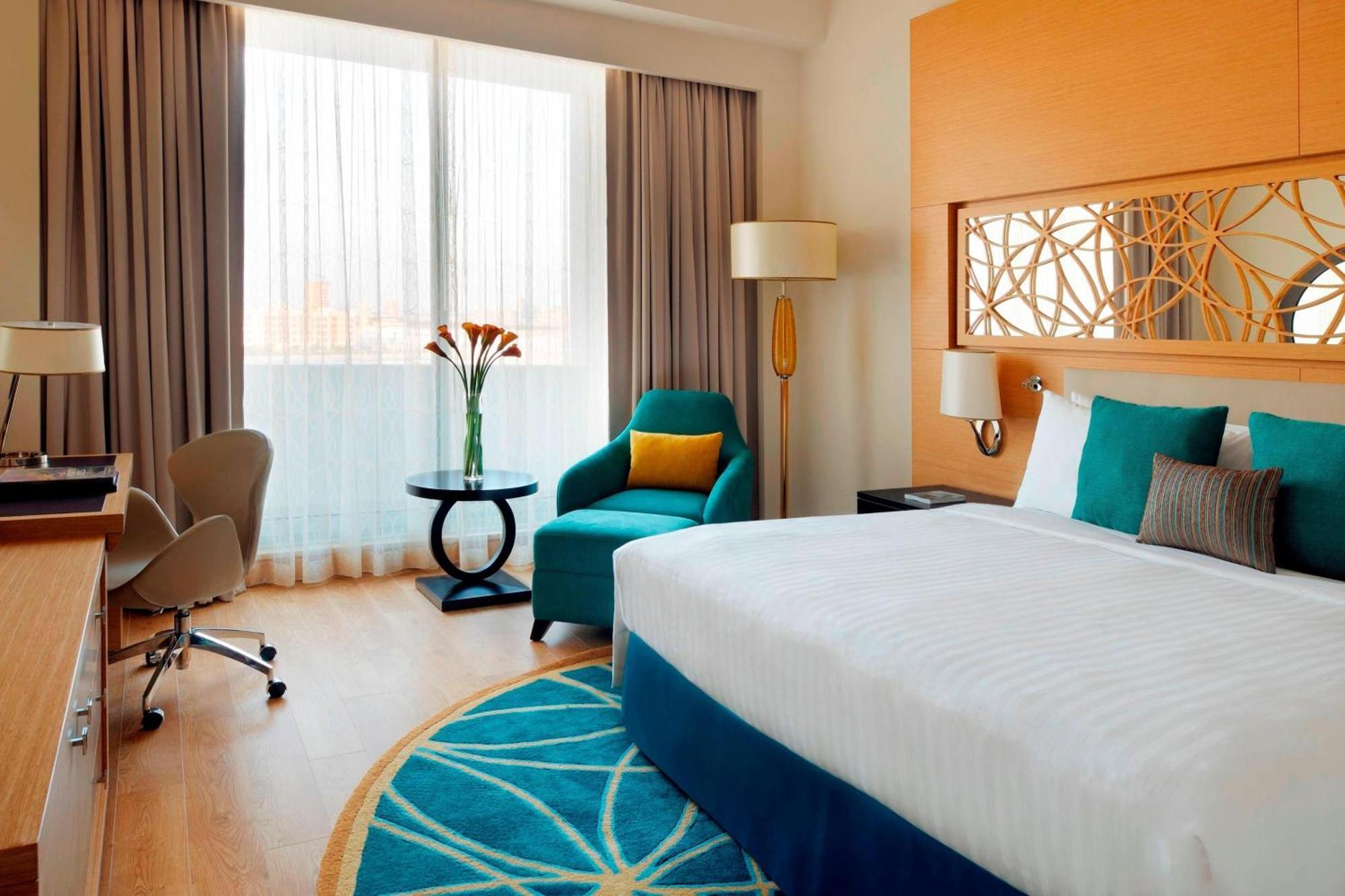 Marriott Hotel Al Jaddaf, Dubai Dış mekan fotoğraf A room at the hotel